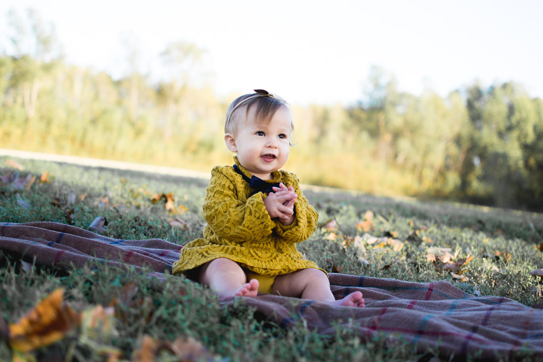 Dressing a stylish baby girl can’t go without accessories
