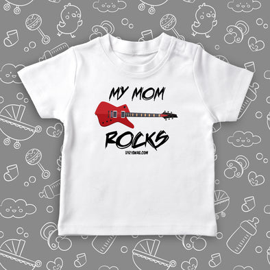 Cute toddler shirt with saying "My Mom Rocks" in white.