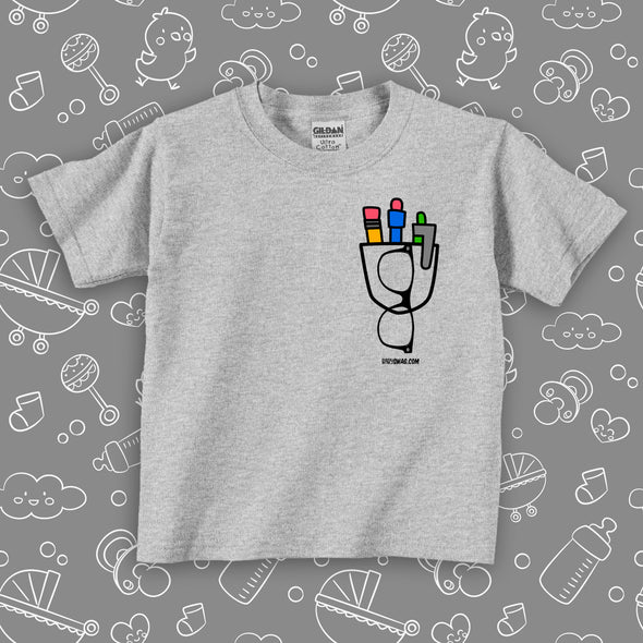 The "Nerdy Pocket" cute toddler shirt in grey. 